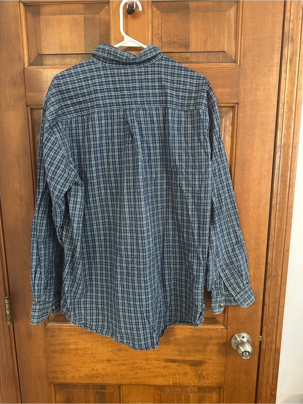 L.L. Bean Men's Blue and White Plaid Button-Down Shirt - Picture 7 of 8
